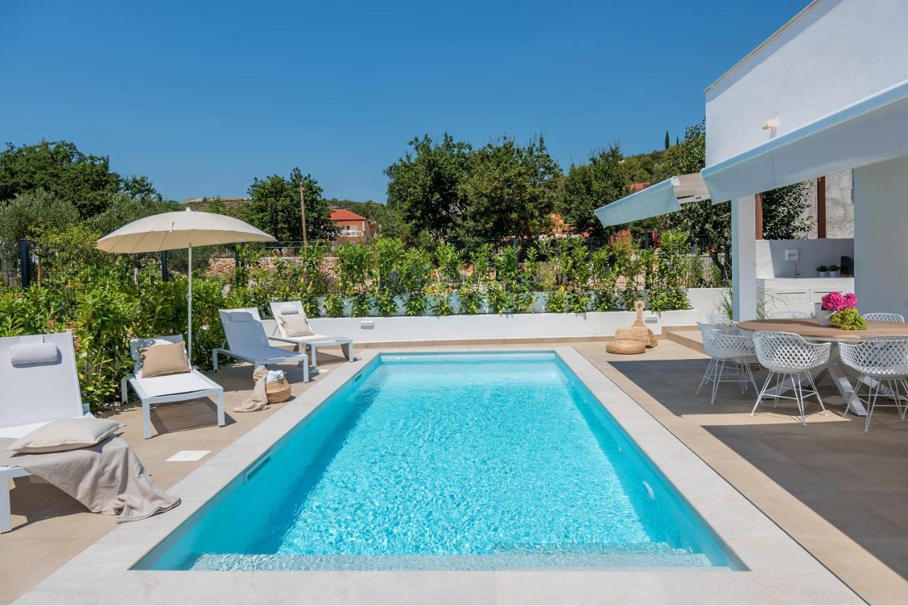 Marula Holiday Home - With Heated Pool Marina Zewnętrze zdjęcie