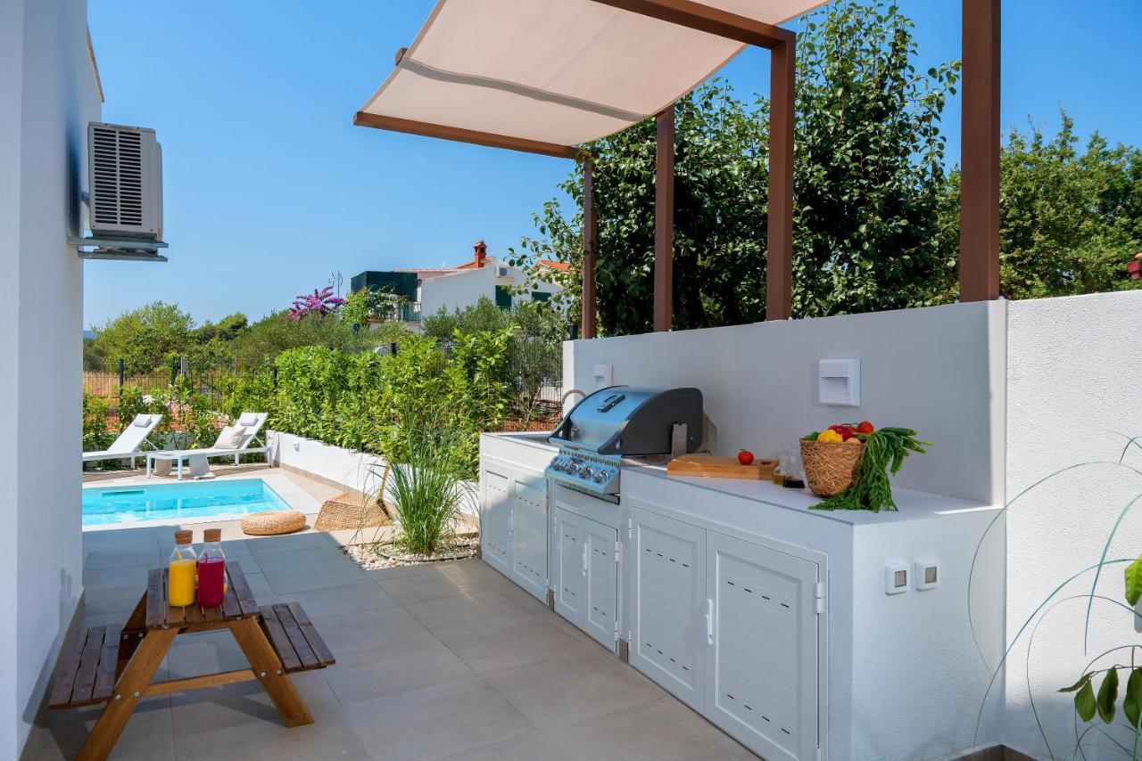 Marula Holiday Home - With Heated Pool Marina Zewnętrze zdjęcie