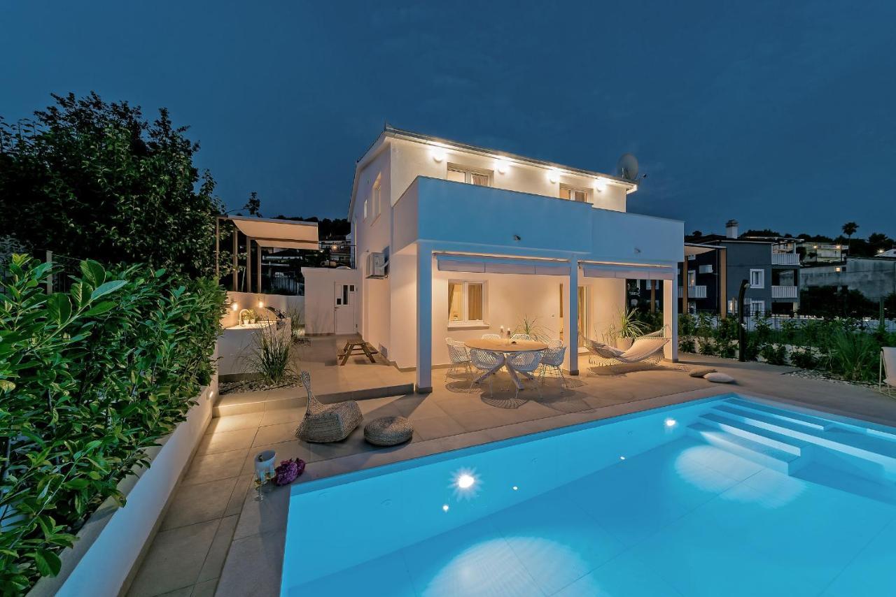 Marula Holiday Home - With Heated Pool Marina Zewnętrze zdjęcie