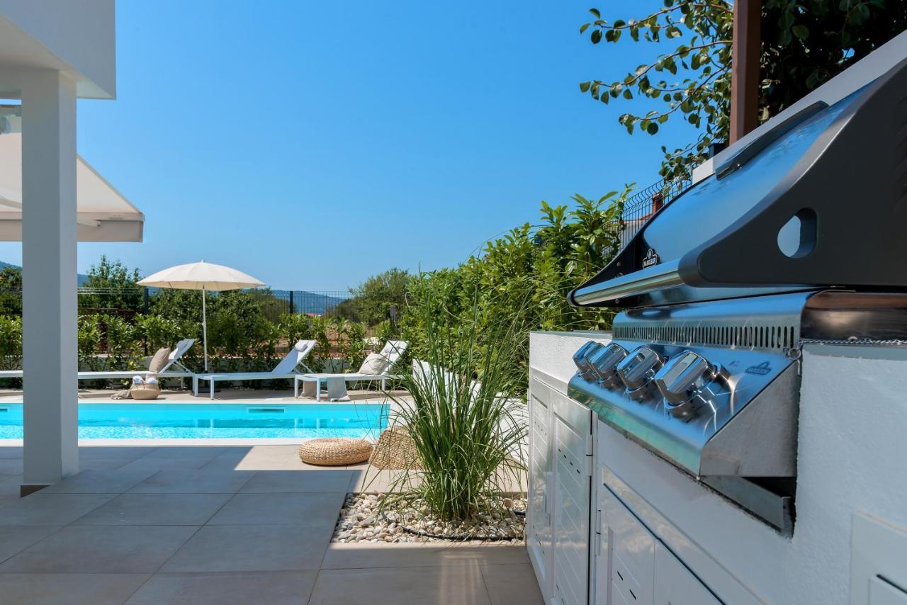 Marula Holiday Home - With Heated Pool Marina Zewnętrze zdjęcie