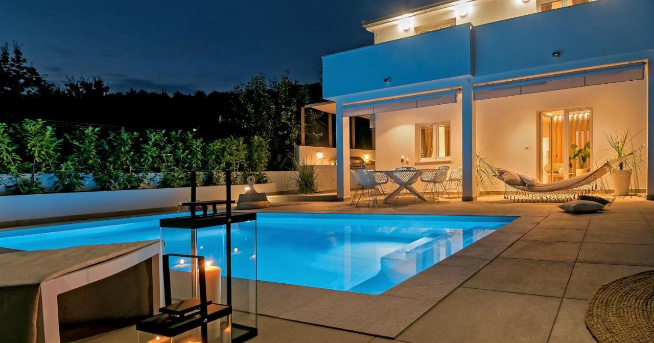 Marula Holiday Home - With Heated Pool Marina Zewnętrze zdjęcie